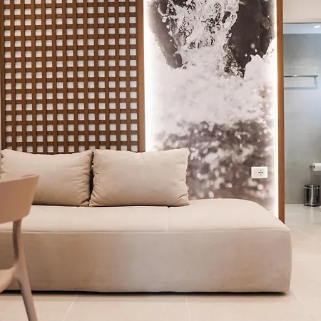 アパートホテル Stefaneli ヒマラ