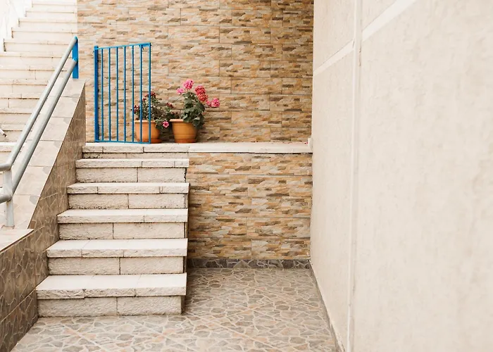 Aparthotel Stefaneli Himare