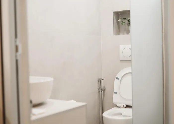 Stefaneli Aparthotel Himare