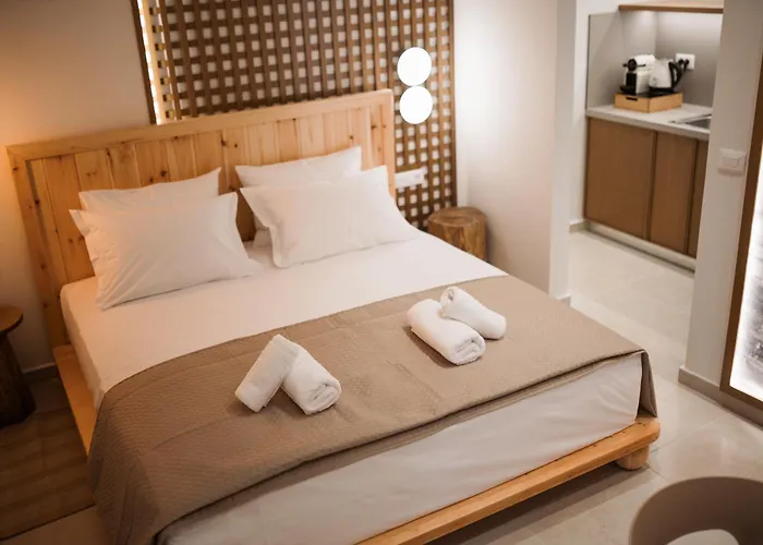 Stefaneli Aparthotel 3*